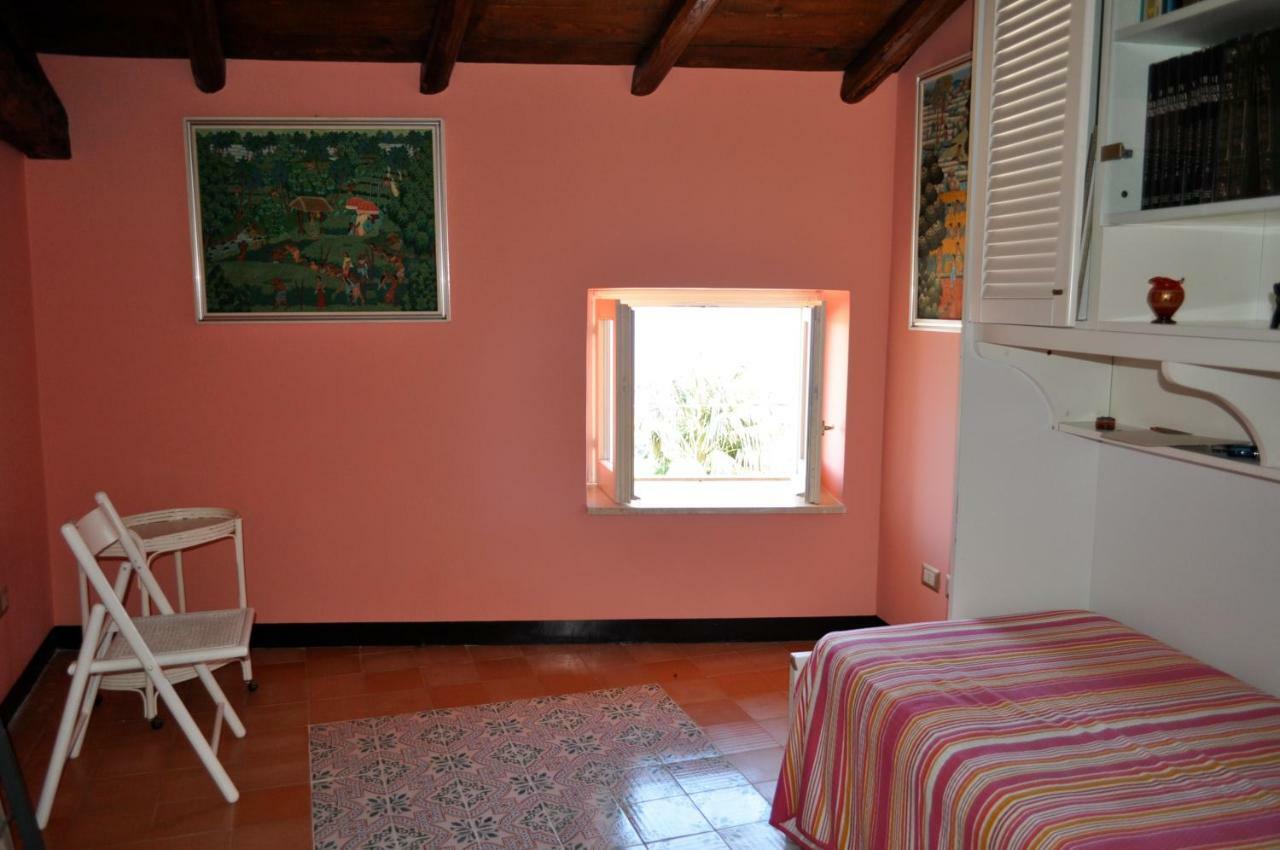 Appartamenti Di Villa Ellizabeth A2 4 Posti Letto Milazzo Exterior photo